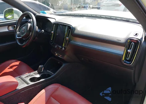 2019 Volvo Xc40 T5 Momentum/T5 R-Design from USA, damaged, VIN YV4162XZXK2018433